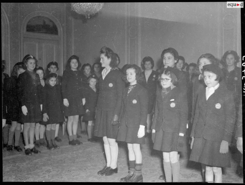 Présentation des équipes à la maison des Ailes à Echouboulains