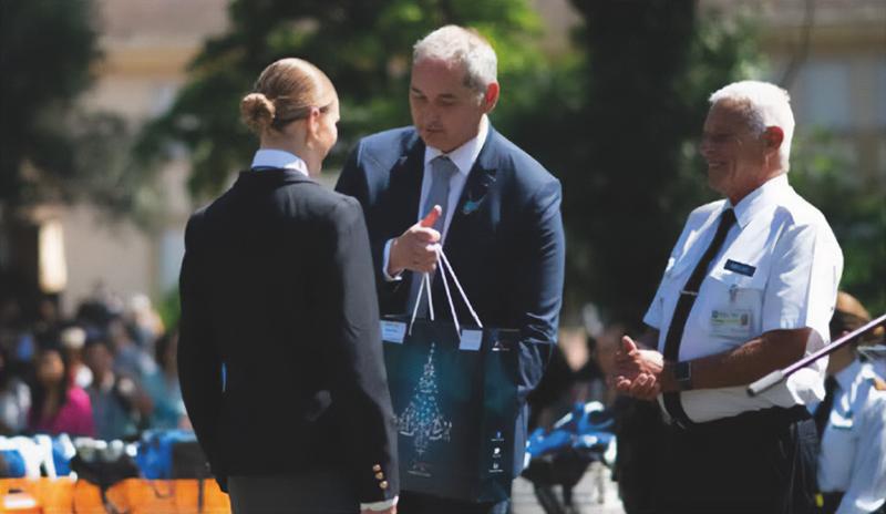 Remise de prix par le président de l'AEPA