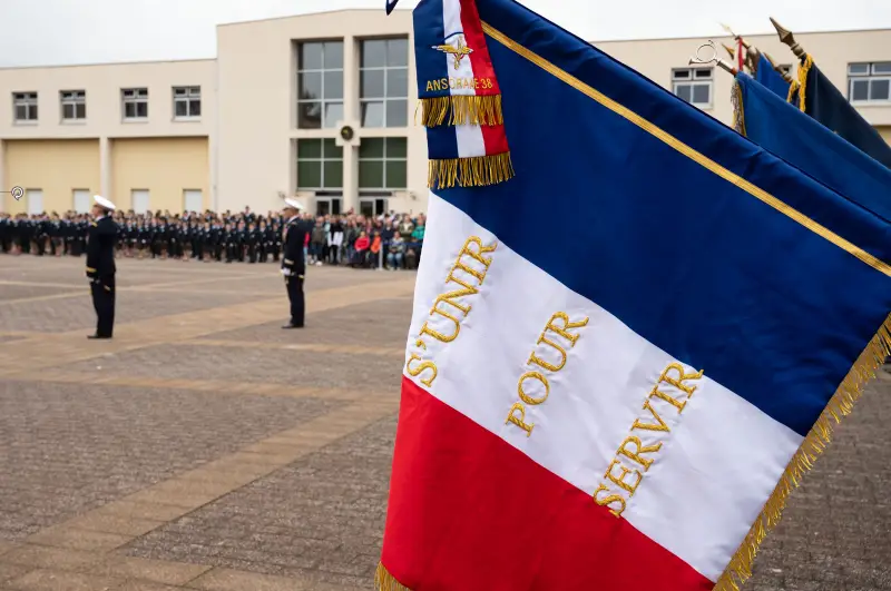 "S'unir pour servir"