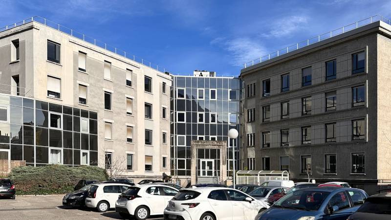 Ancien bâtiment de l'EPA "ancienne clinique du Dauphiné" commandement