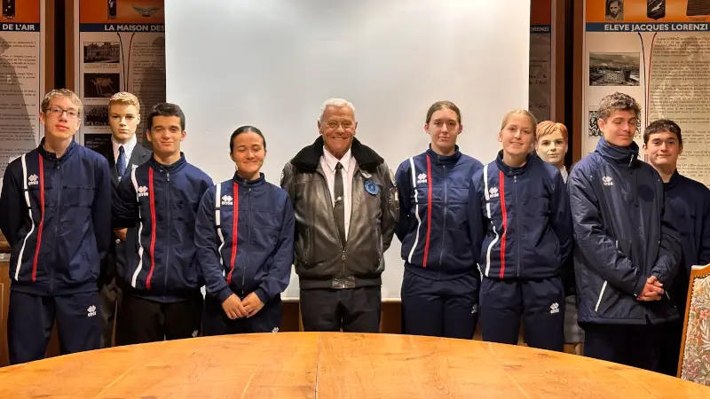 Présentation du musée de l’EPAE aux nouveaux élèves des EAJ, par Jean-Pierre Forsans