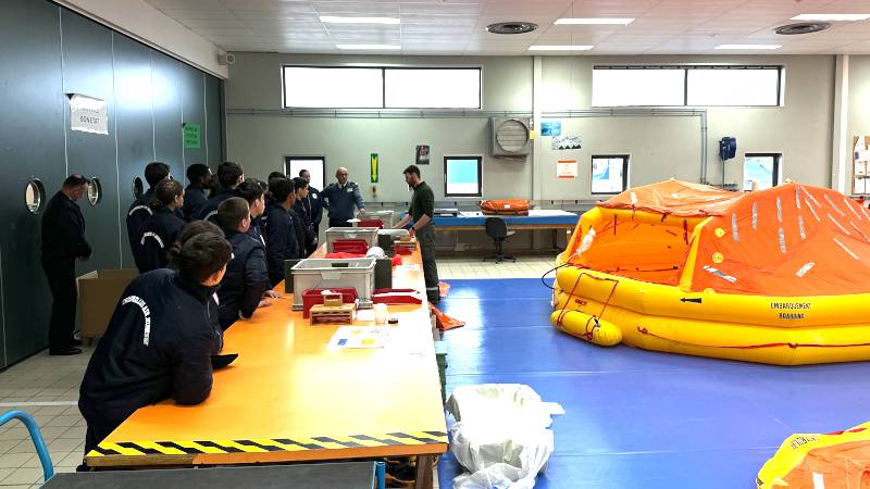Présentation du matériel de sauvetage embarqué